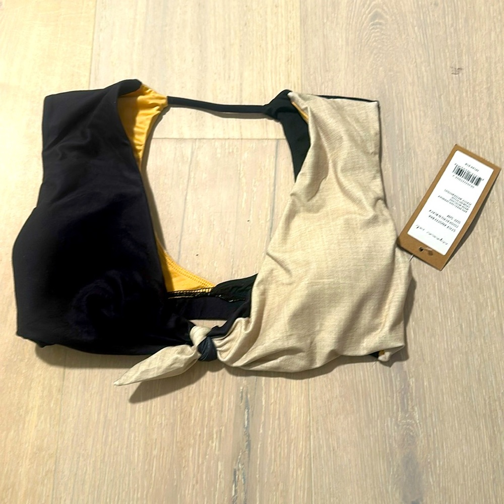 NWT Niyama Sol Knotty Bra